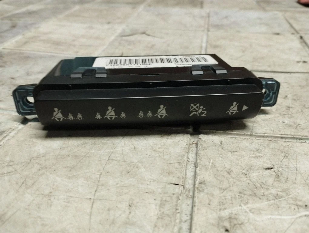 Turvavöö hoiatusrelee – Nissan Qashqai+2 (2008-2010)
