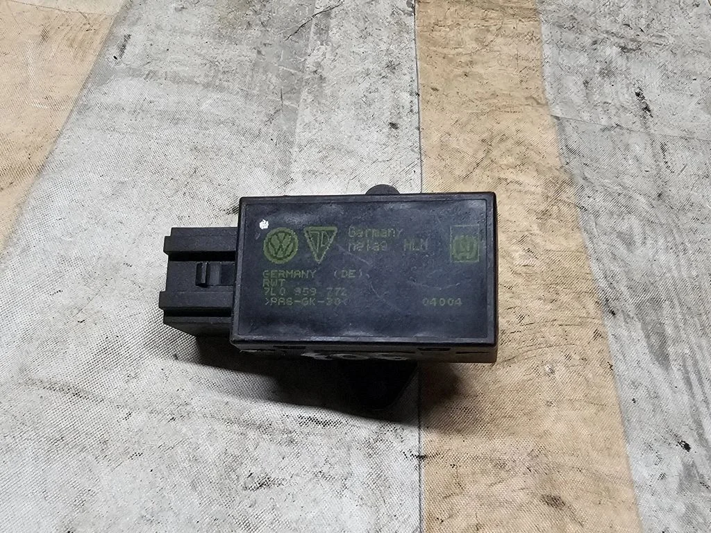 Seat heating relay – Volkswagen Touran I (2003-2010)