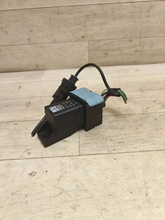 Eelsüüteküünalde relee GSE147