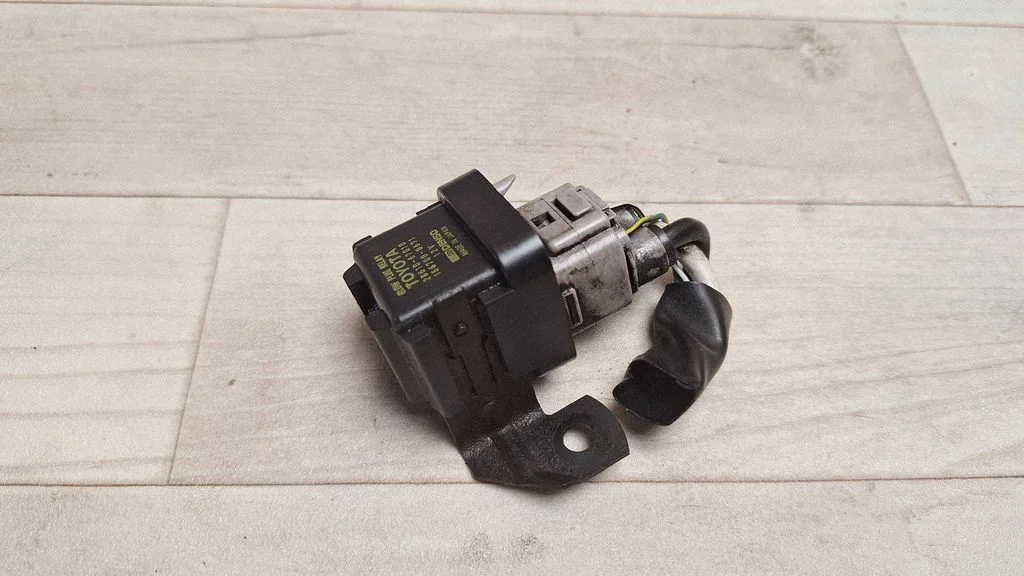 Glow plug pre-heat relay 2861067010