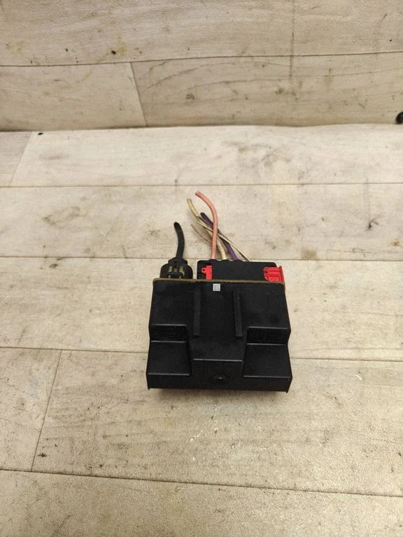 Eelsüüteküünalde relee 9652021180