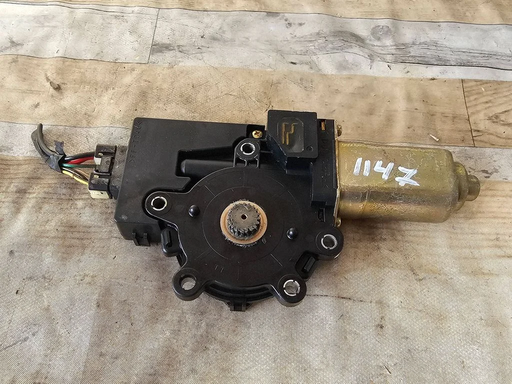 Katuseluugi mootor/ajam – Subaru Outback (2004-2006)