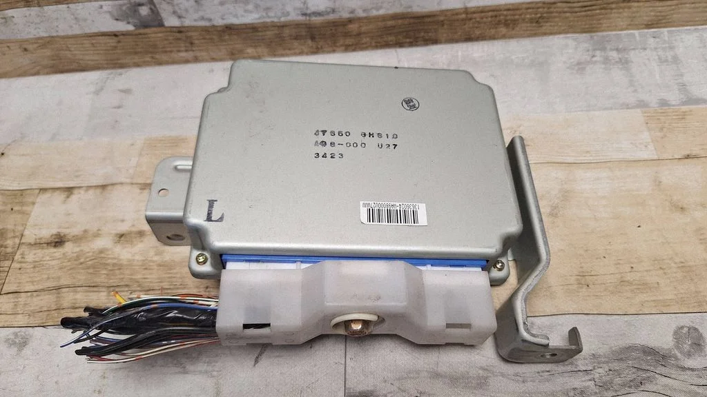ABS control unit/module – Nissan X-Trail T30 (2001-2007)