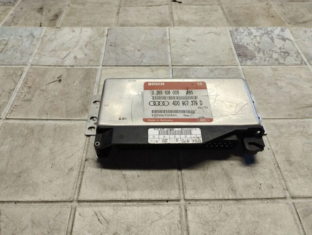 ABS control unit/module – Audi A6 S6 C4 4A (1994-1997)