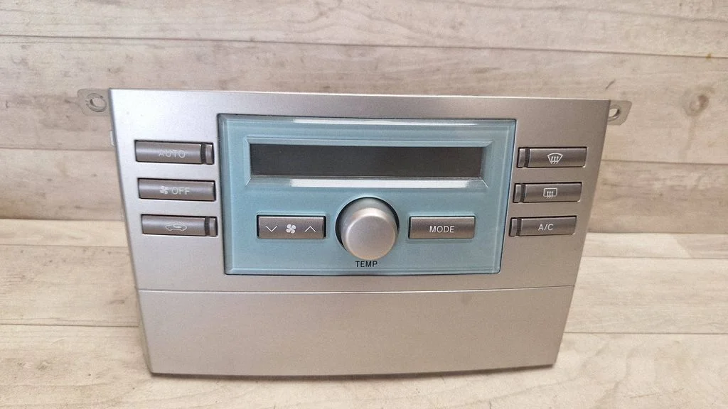 Climate control unit 559000F020