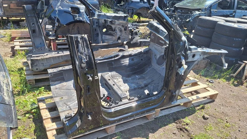 Esimene küljepaneel – Audi Q5 SQ5 8R (2008-2017)