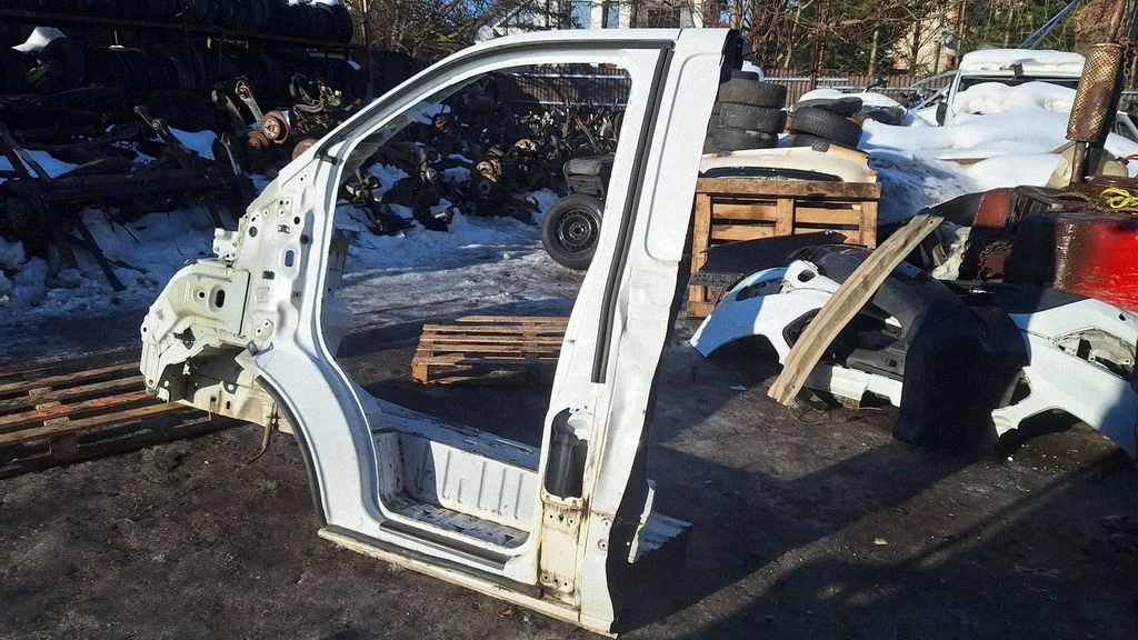 Esimene küljepaneel – Ford Transit Custom (2013-2023)