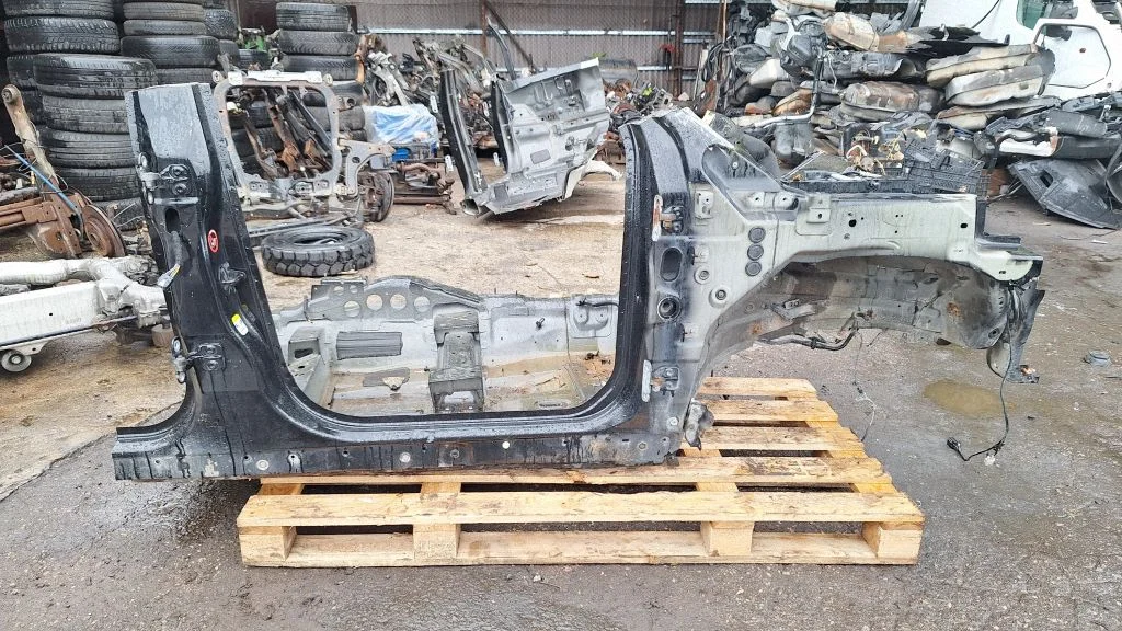 Esimene küljepaneel – Land Rover Evoque I (2011-2018)