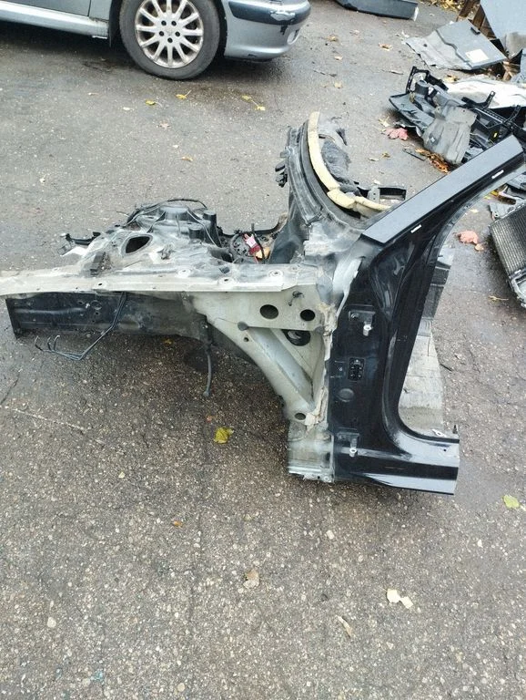 Esimene küljepaneel – Audi A6 S6 C7 4G (2011-2018)