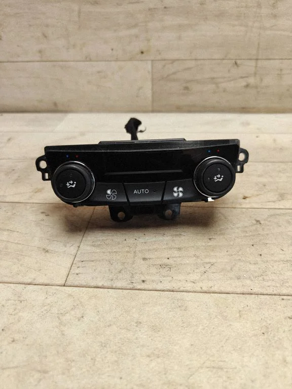 Climate control unit 96773953XT