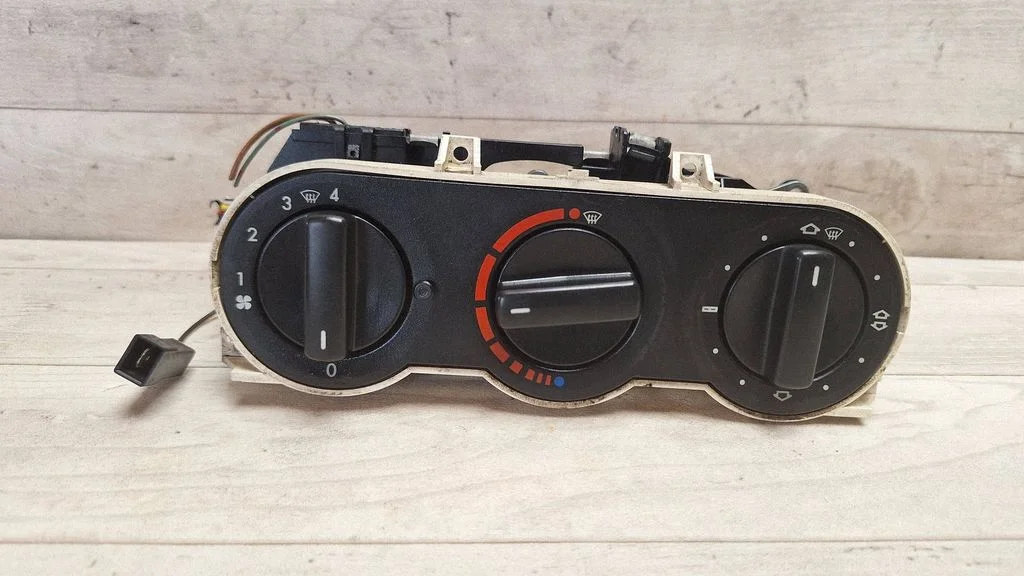 Climate control unit 133525D
