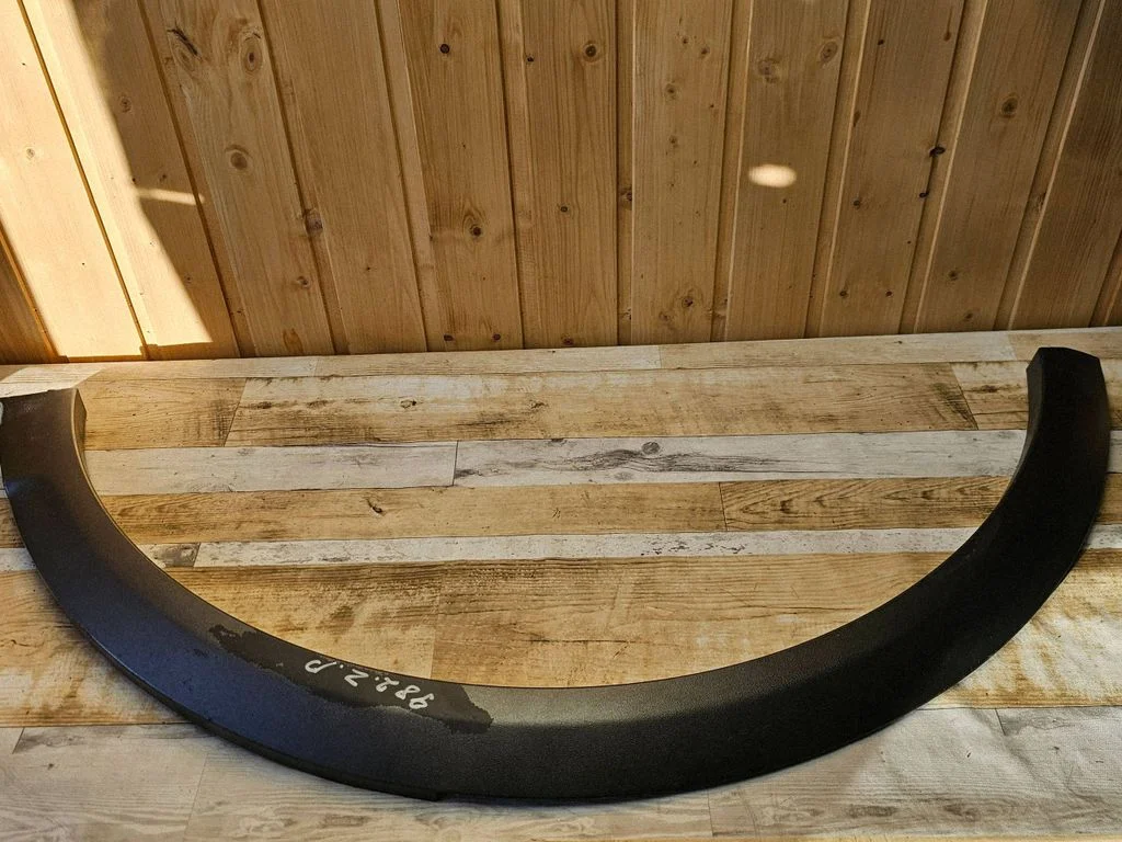 Rear arch trim 96660210
