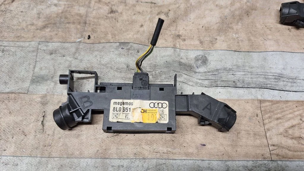 Alarm control unit/module – Audi A3 S3 8L (1996-2003)
