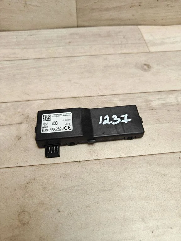 Door central lock control unit/module – Opel Insignia A (2008-2017)