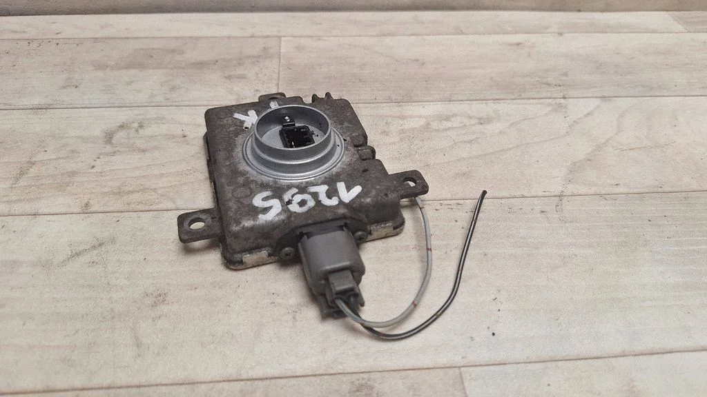 Xenon control unit/module – Mazda 5 (2005-2010)