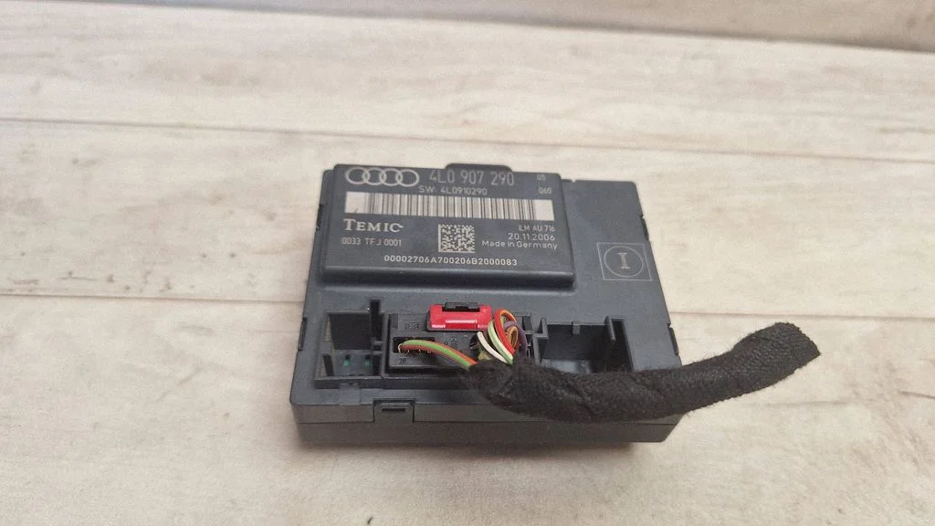 Door control unit/module 4L0907290
