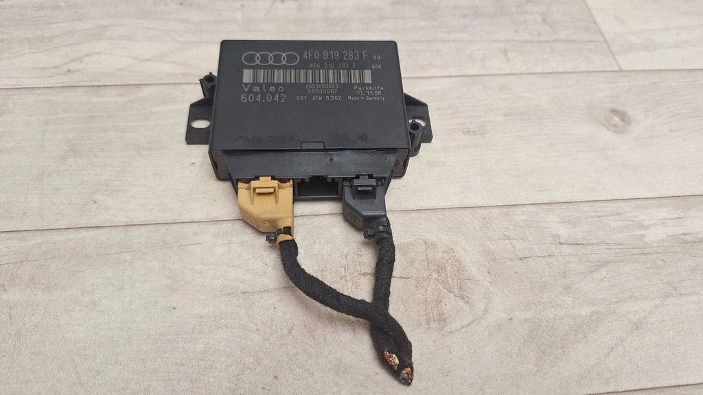 Parking PDC control unit/module 4F0919283F