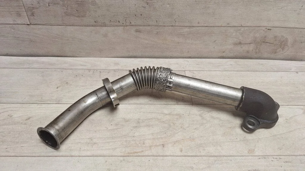 EGR valve line/pipe/hose