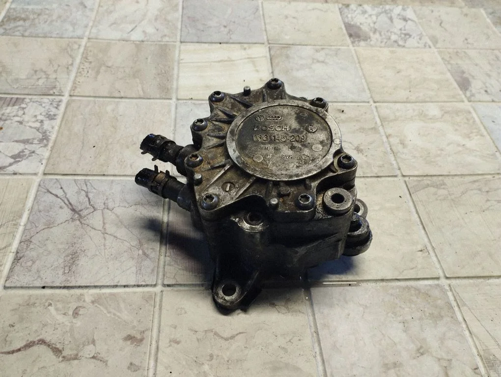 Vaakumpump 03G145209