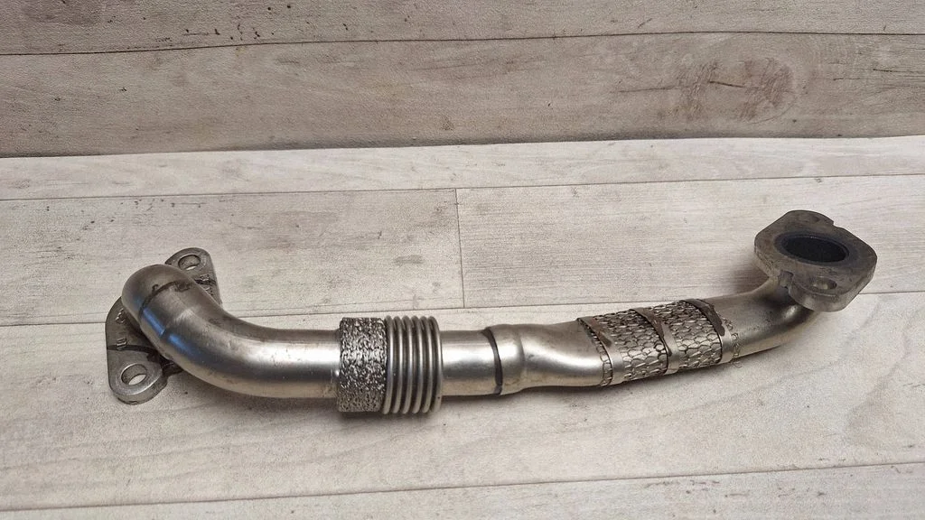 EGR valve line/pipe/hose 036131521AH