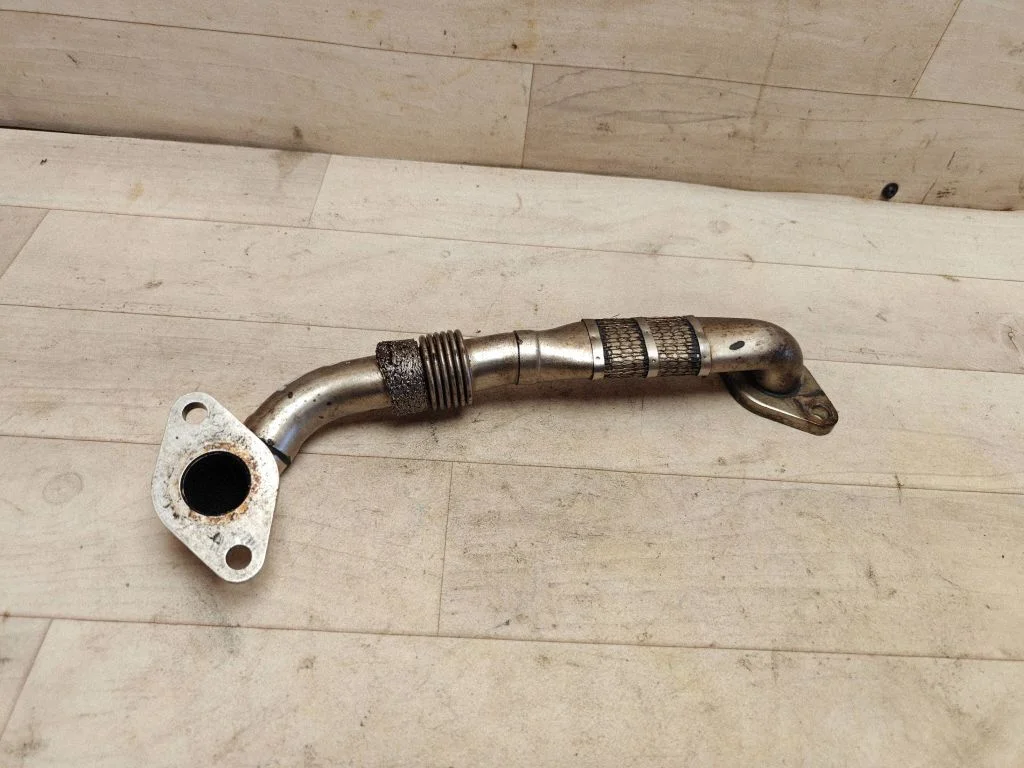 EGR valve line/pipe/hose 03G131521F