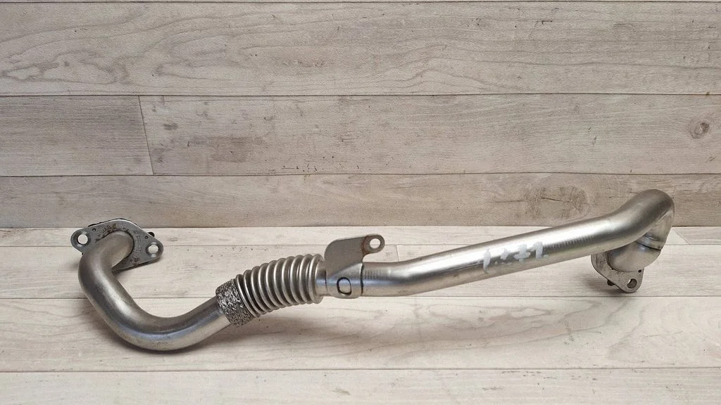 EGR-klapi toru (-d)/ voolik (-ud) 03L131521