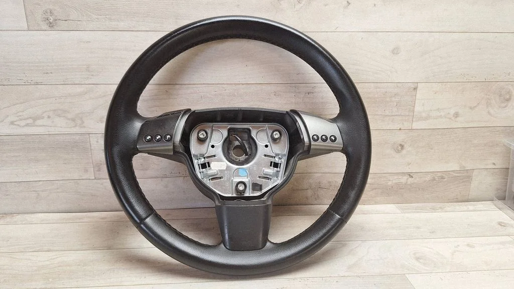 Steering wheel 13115976