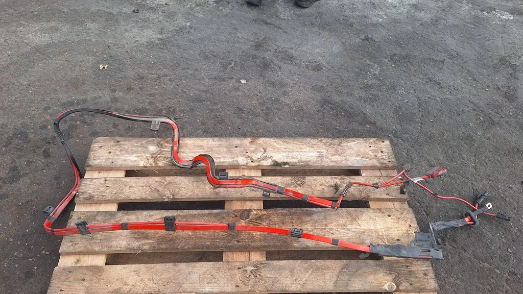Positive cable (battery) 15974510