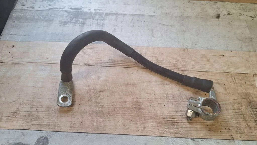 Negative earth cable (battery) – Volkswagen Golf Plus (2005-2013)