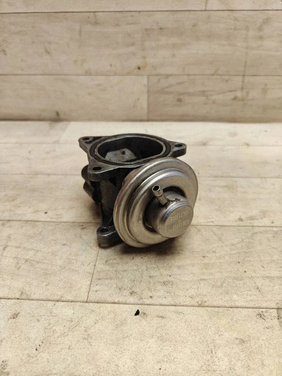 EGR valve 038131501S