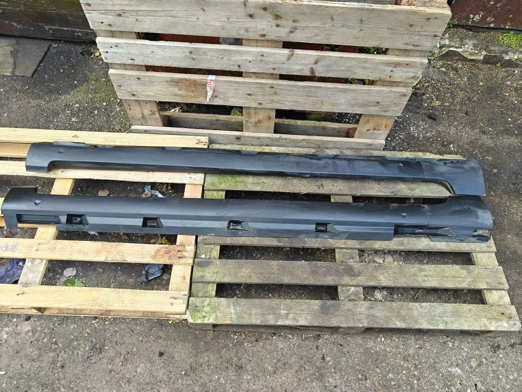 Sill 3C0853856B