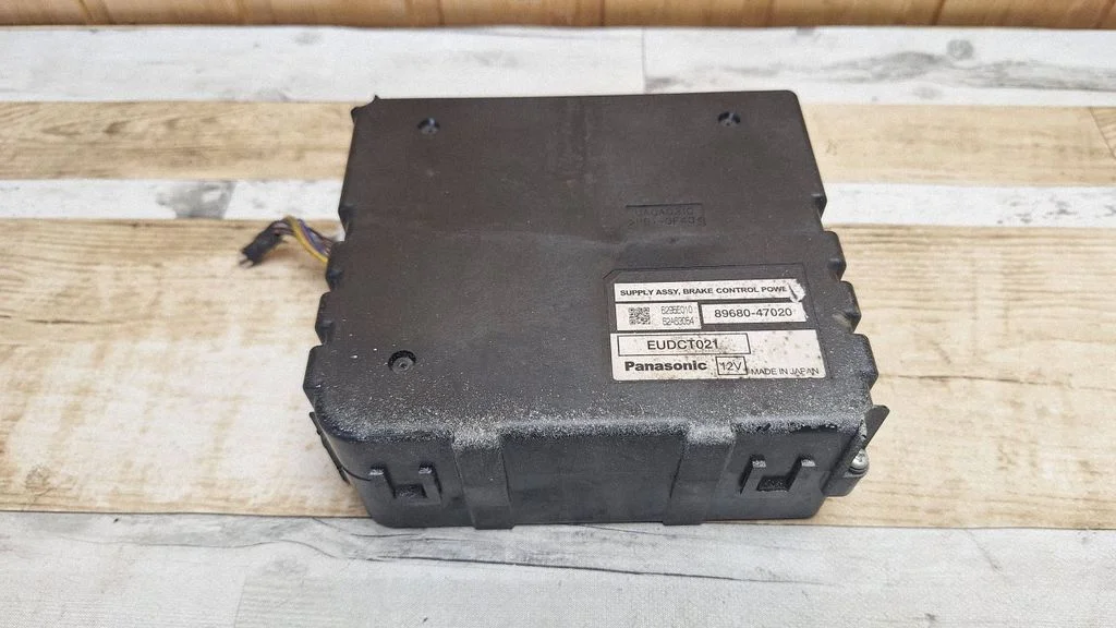 Brake system control unit/module – Toyota Prius (NHW20) (2003-2009)