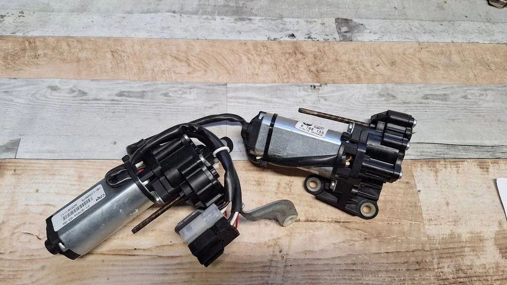 Steering column adjust motor 6788155