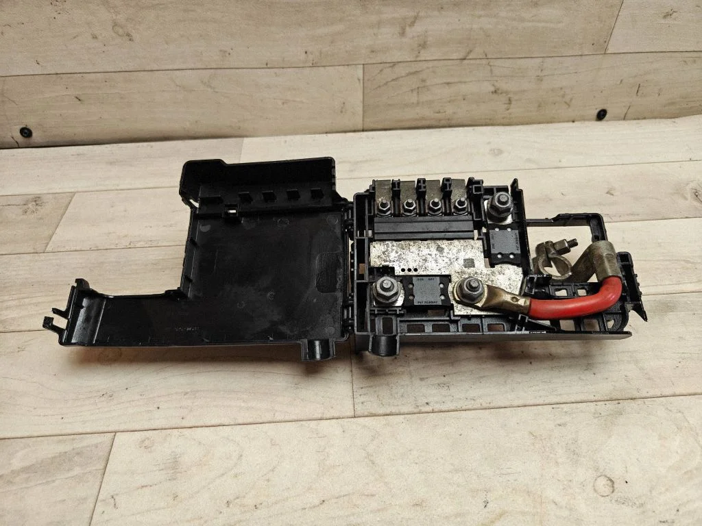 Plussjuhtmete ühendussõlm 525230582