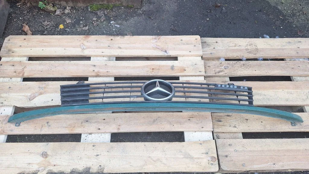 Front grill – Mercedes-Benz Vito Viano W638 (1996-2003)