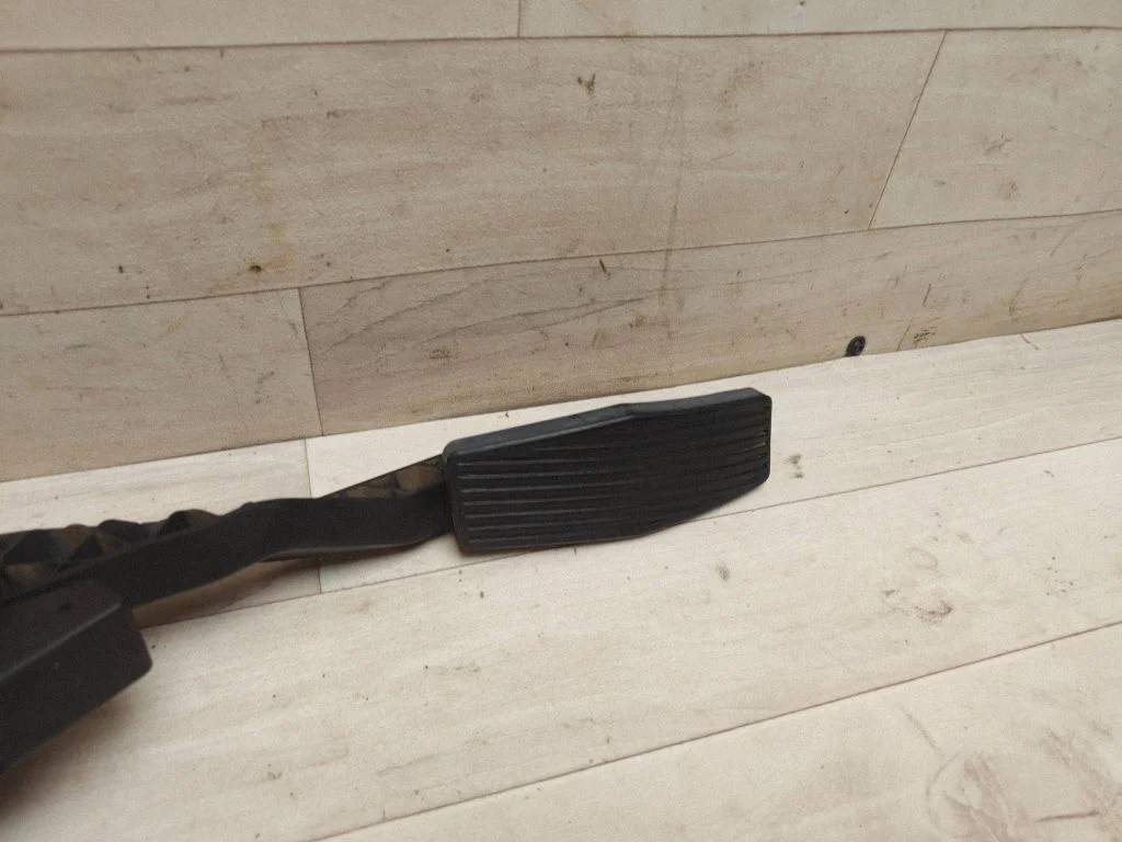 Accelerator throttle pedal 0281002298