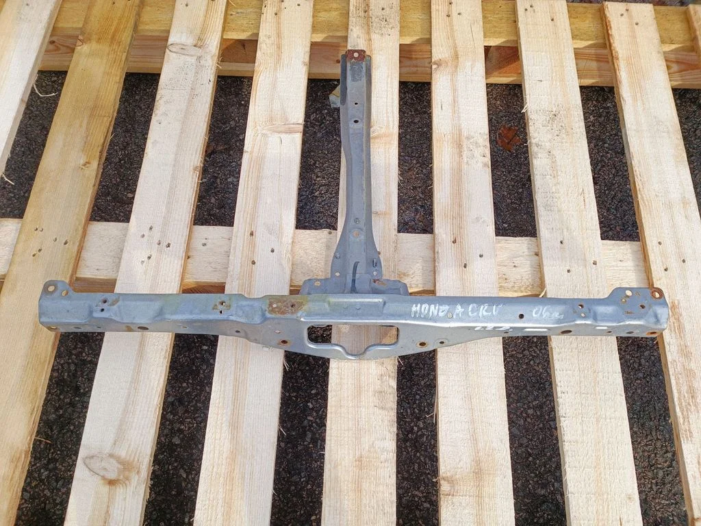 Radiator support slam panel bracket