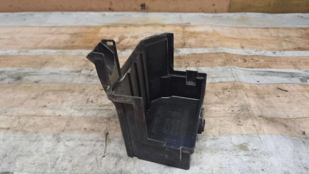 Fuse box cover 3SDFV0100