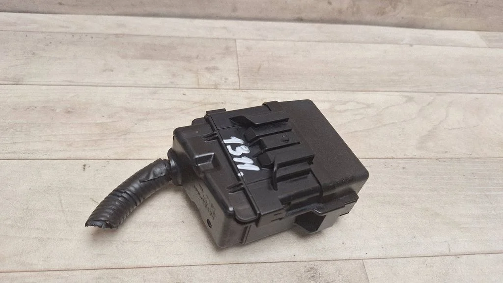 Fuse module – Toyota Auris 150 (2006-2012)