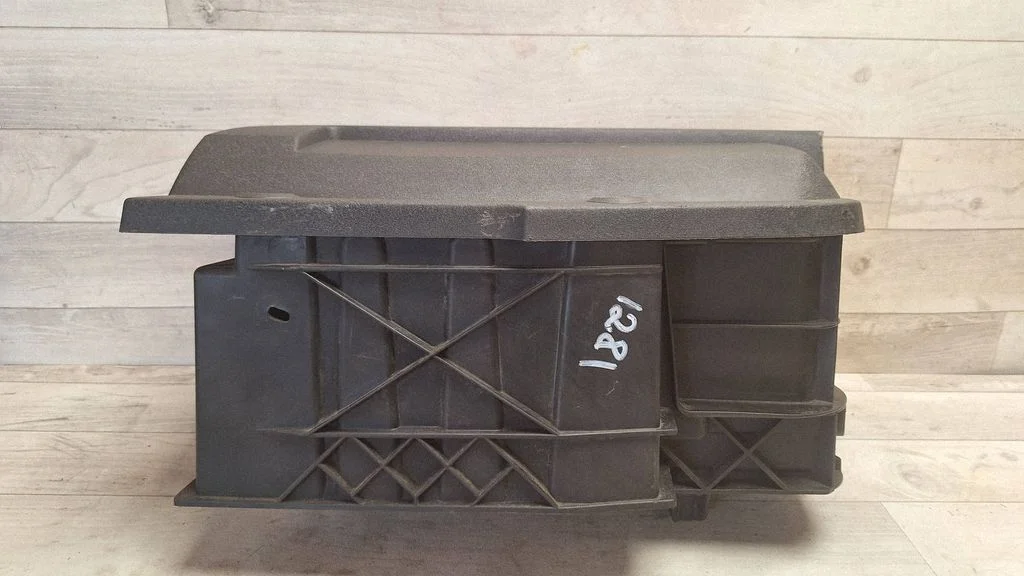 Battery box tray 244460001R