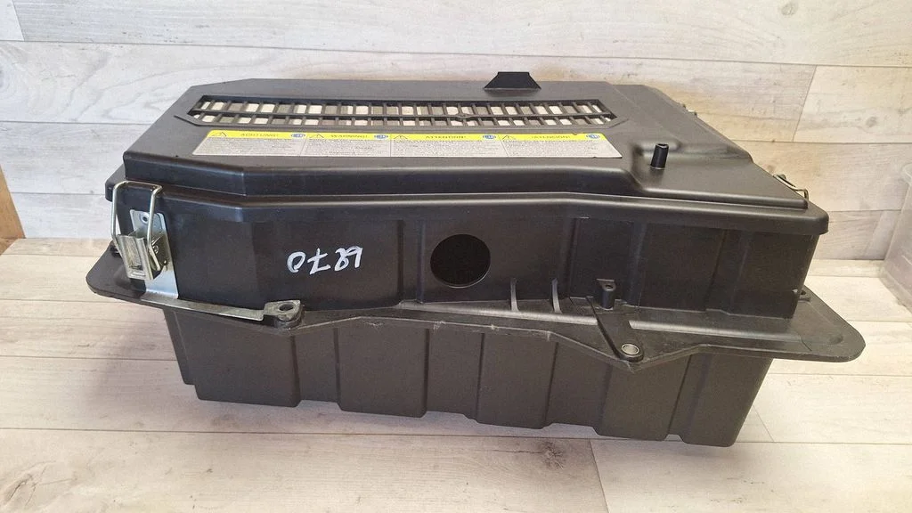 Battery box tray 7L0801283D