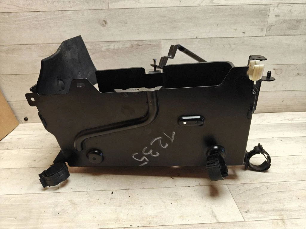 Battery box tray