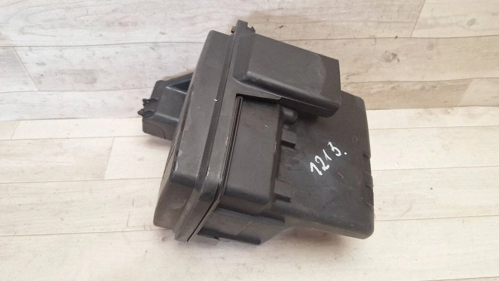 Battery box tray