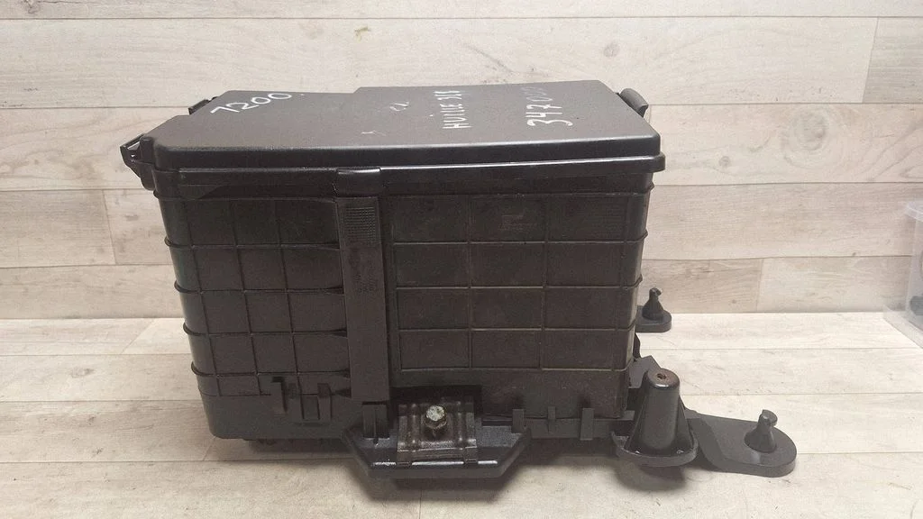 Aku kast – Volkswagen Touran I (2003-2010)
