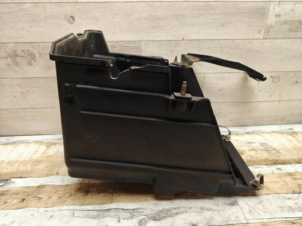 Battery box tray CC3056040