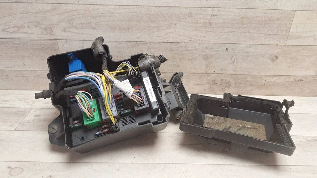 Fuse box set 1495764080