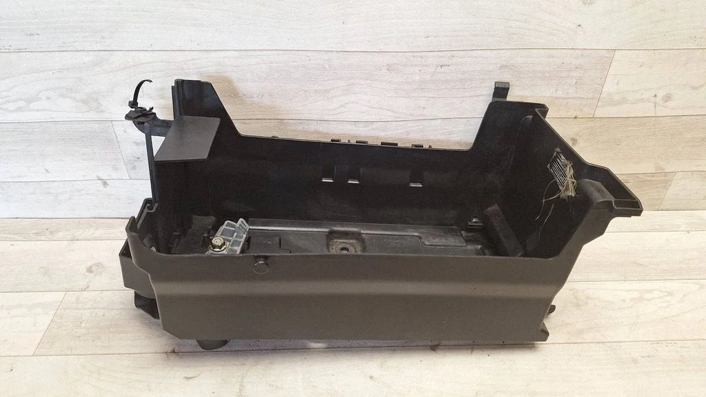 Battery box tray cover/lid 312632764