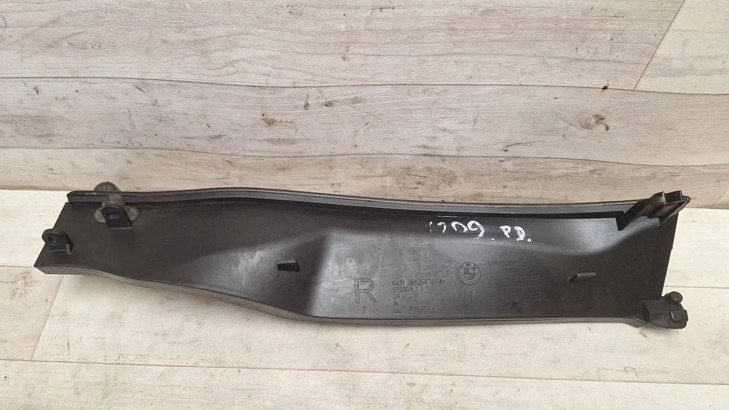 Muu mootoriruumi osa 6925974