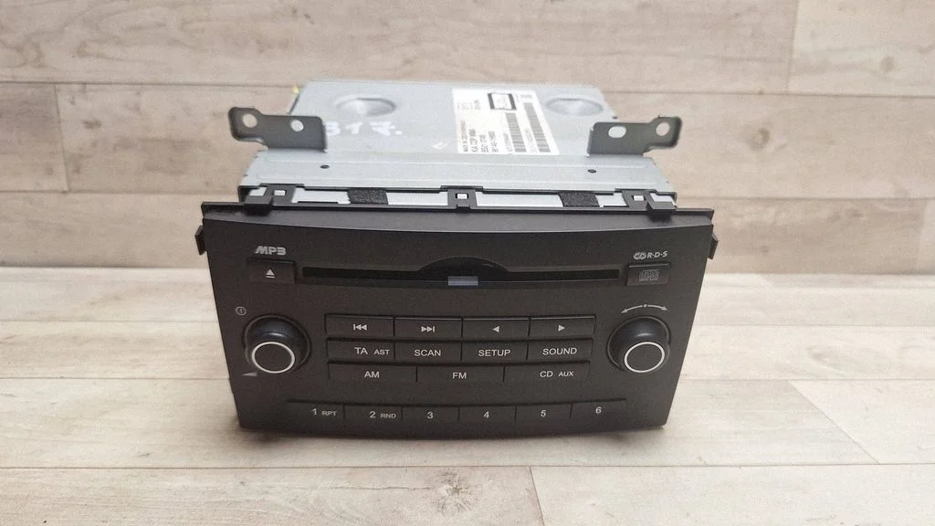 Radio/CD/DVD/GPS head unit 961401H600