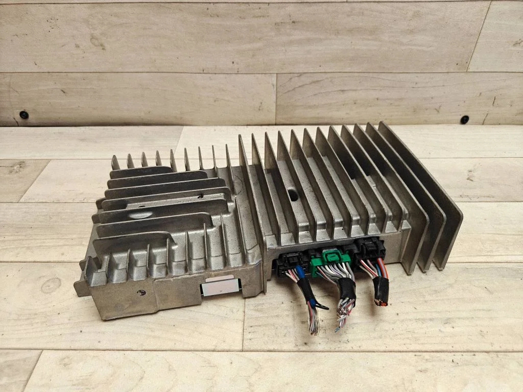 Wzmacniacz audio EG2366920A